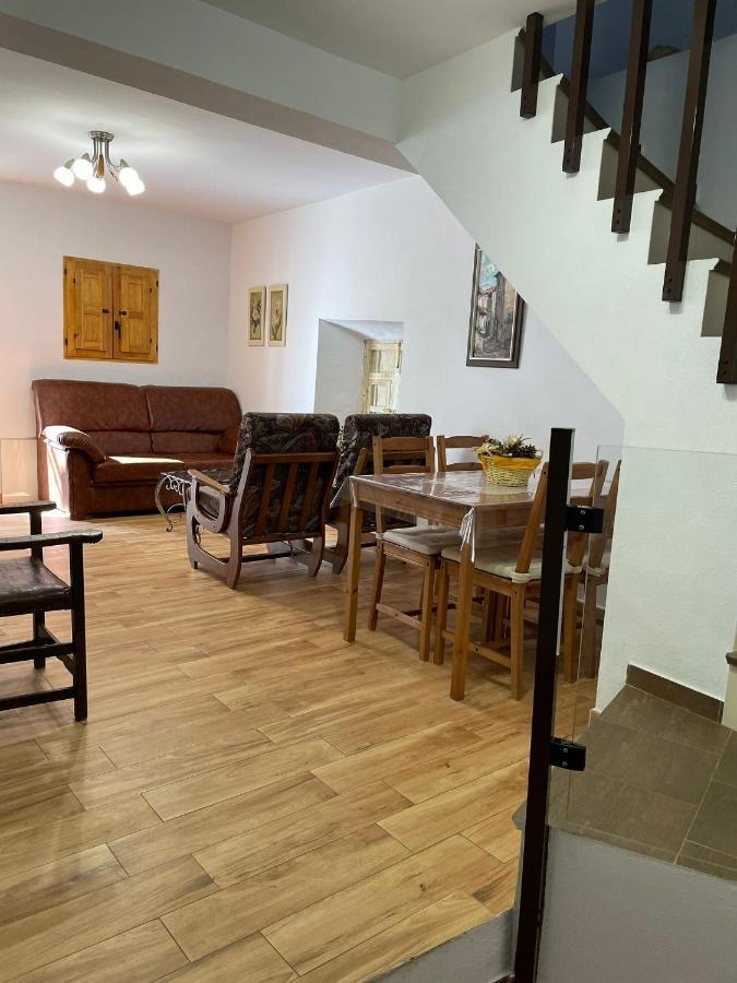 Vila Alquiler Rural Cutar, Casa Robles Exteriér fotografie