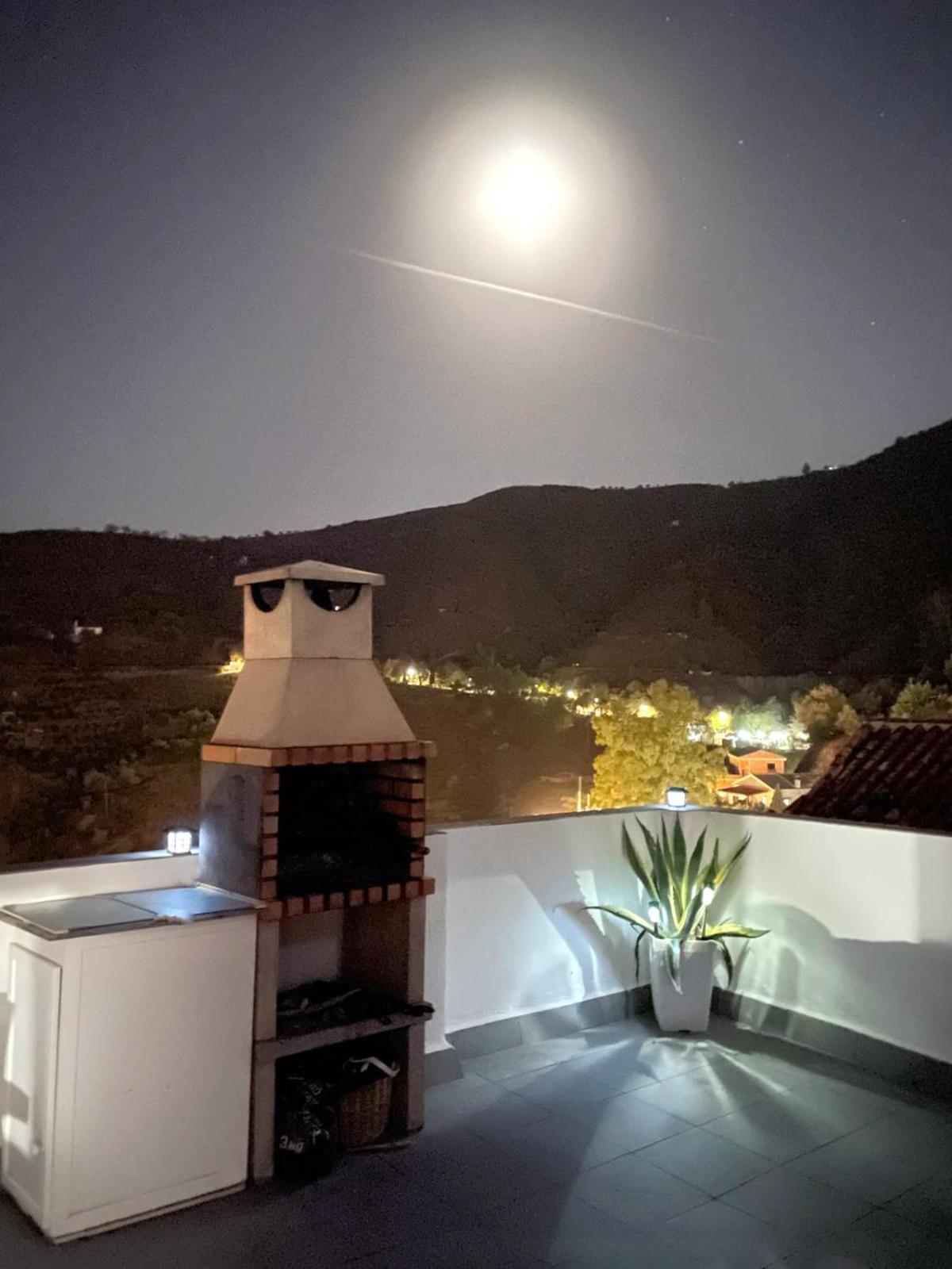 Vila Alquiler Rural Cutar, Casa Robles Exteriér fotografie